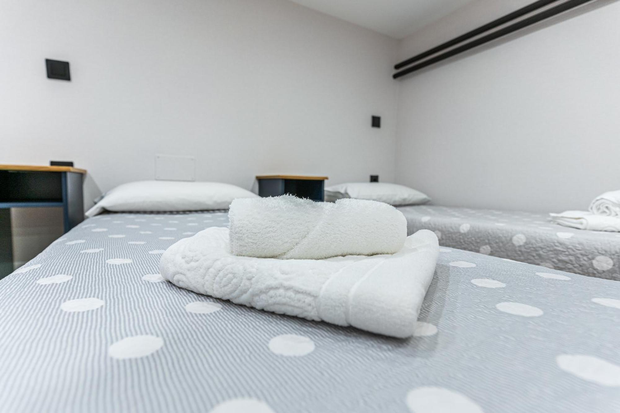 Cc Atocha Apartments Madrid Kültér fotó